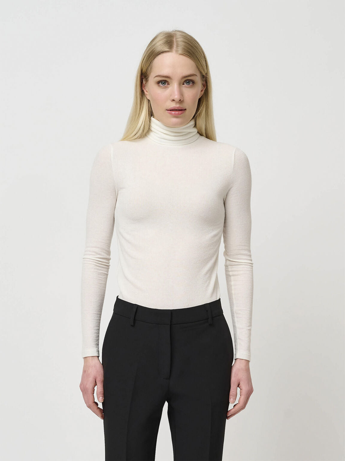 AngelaBB Roll Neck