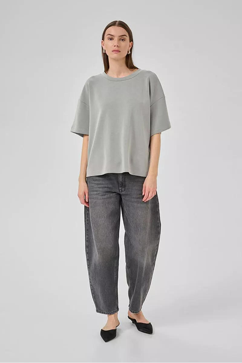 HelleMW EMB Boxy Tee